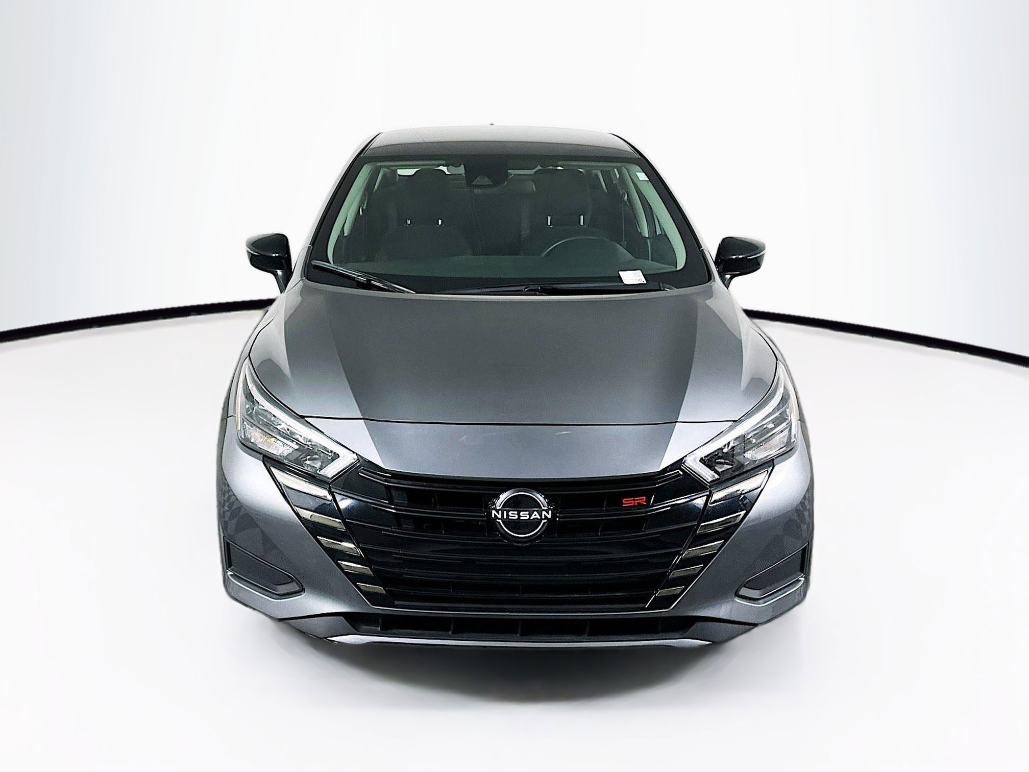 Used 2024 Nissan Versa SR image 2