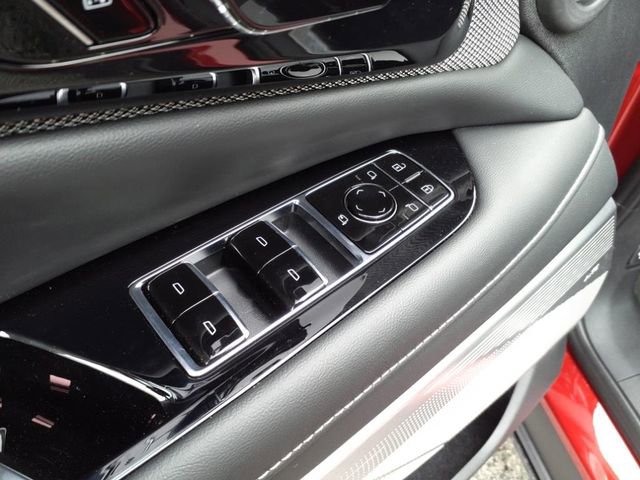 New 2025 Cadillac Optiq Sport 1 image 27