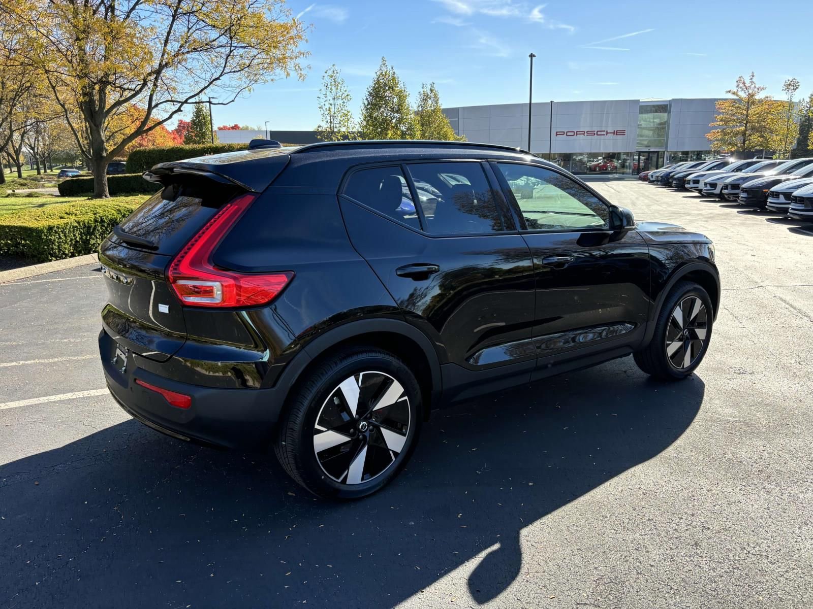 New 2024 Volvo XC40 Recharge Core w/ Protection Package Premier image 7
