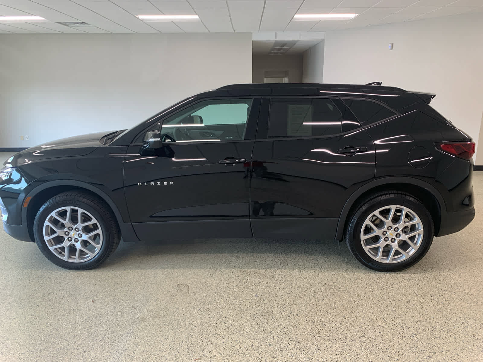 Used 2024 Chevrolet Blazer LT image 10