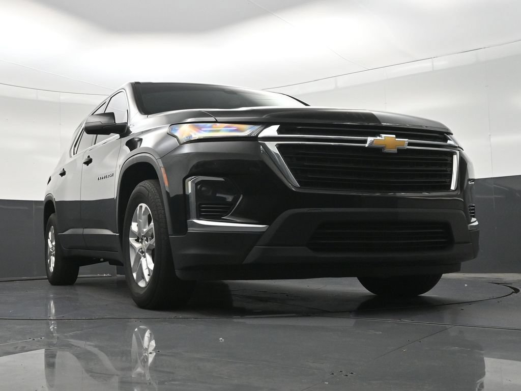 Used 2023 Chevrolet Traverse LS FWD image 30