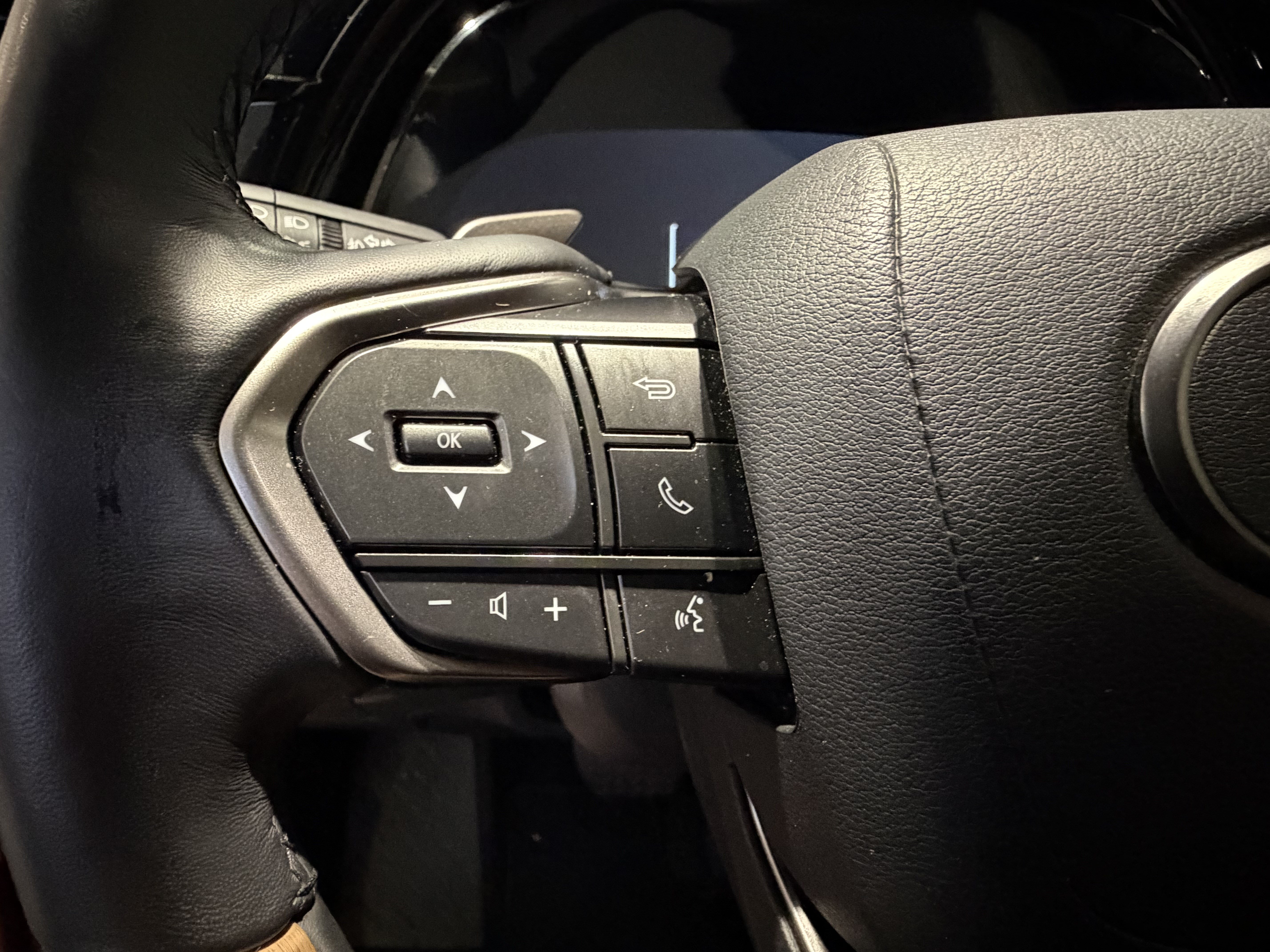 Certified 2026 Lexus RX 350 Premium w/ Accessory Package (Z1) FWD image 18