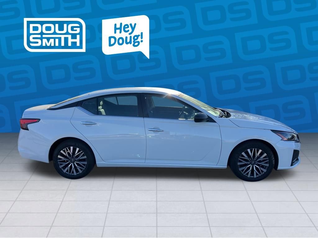 Used 2025 Nissan Altima 2.5 SV image 6