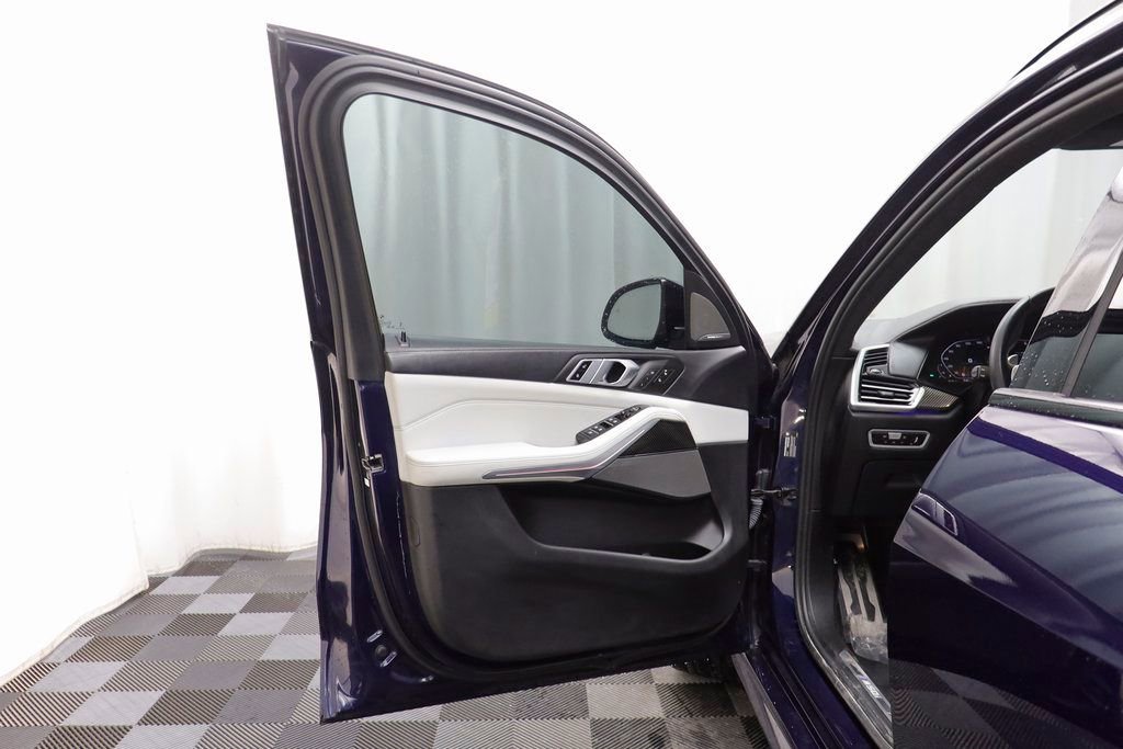 Certified 2023 BMW X5 M50i w/ Executive Package image 4