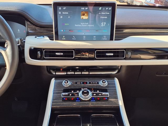 Certified 2023 Lincoln Aviator Black Label w/ Jet Package AWD/4WD image 9