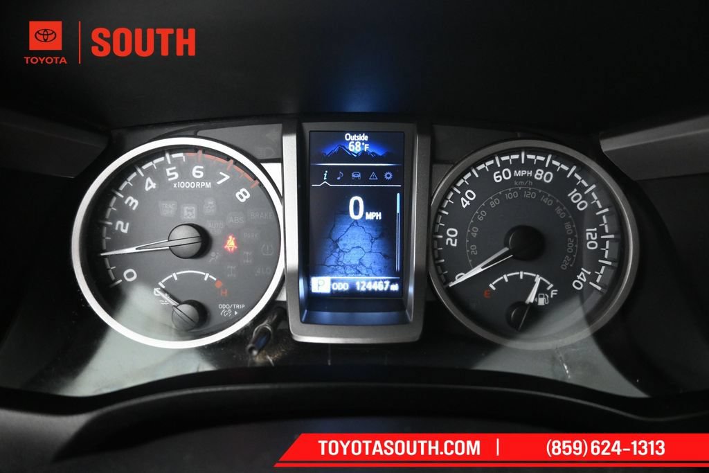 Used 2016 Toyota Tacoma SR5 AWD/4WD image 12