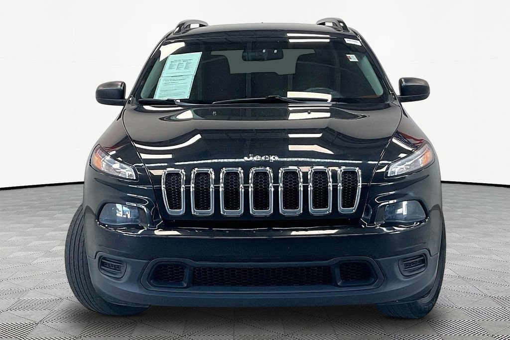 Used 2016 Jeep Cherokee Sport w/ Cold Weather Group AWD/4WD image 2