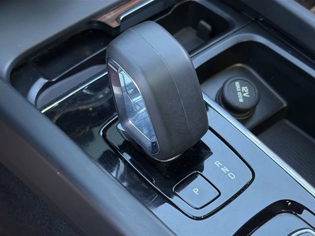 Used 2023 Volvo XC60 B5 Plus w/ Protection Package Premier image 30