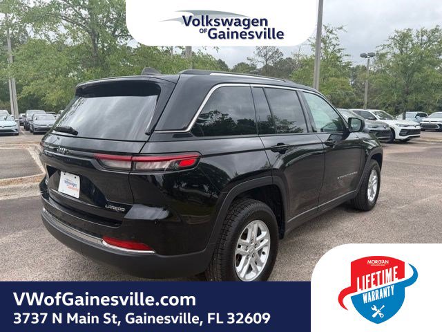 Used 2023 Jeep Grand Cherokee Laredo RWD image 6