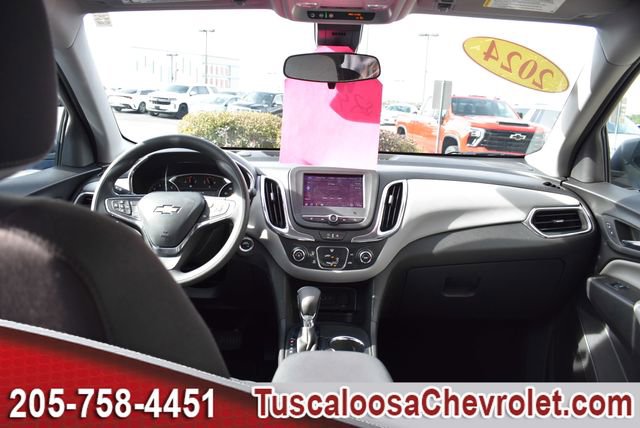 Used 2024 Chevrolet Equinox LS w/ LS Convenience Package image 3