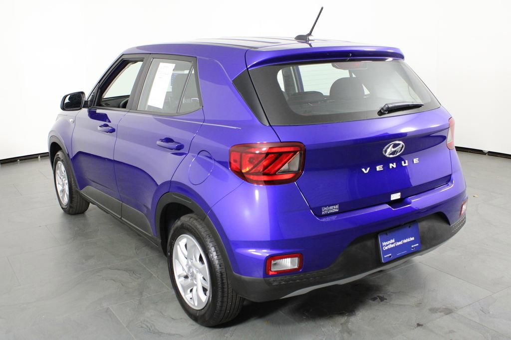 Certified 2026 Hyundai Venue SE image 4