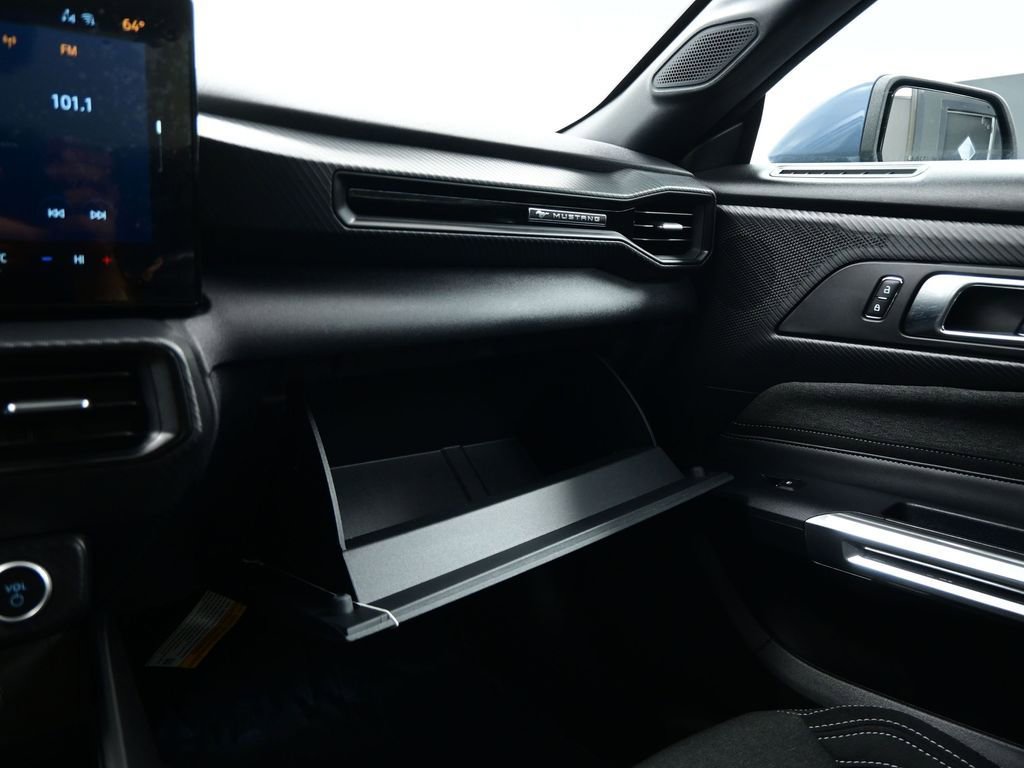 Used 2025 Ford Mustang GT RWD image 21
