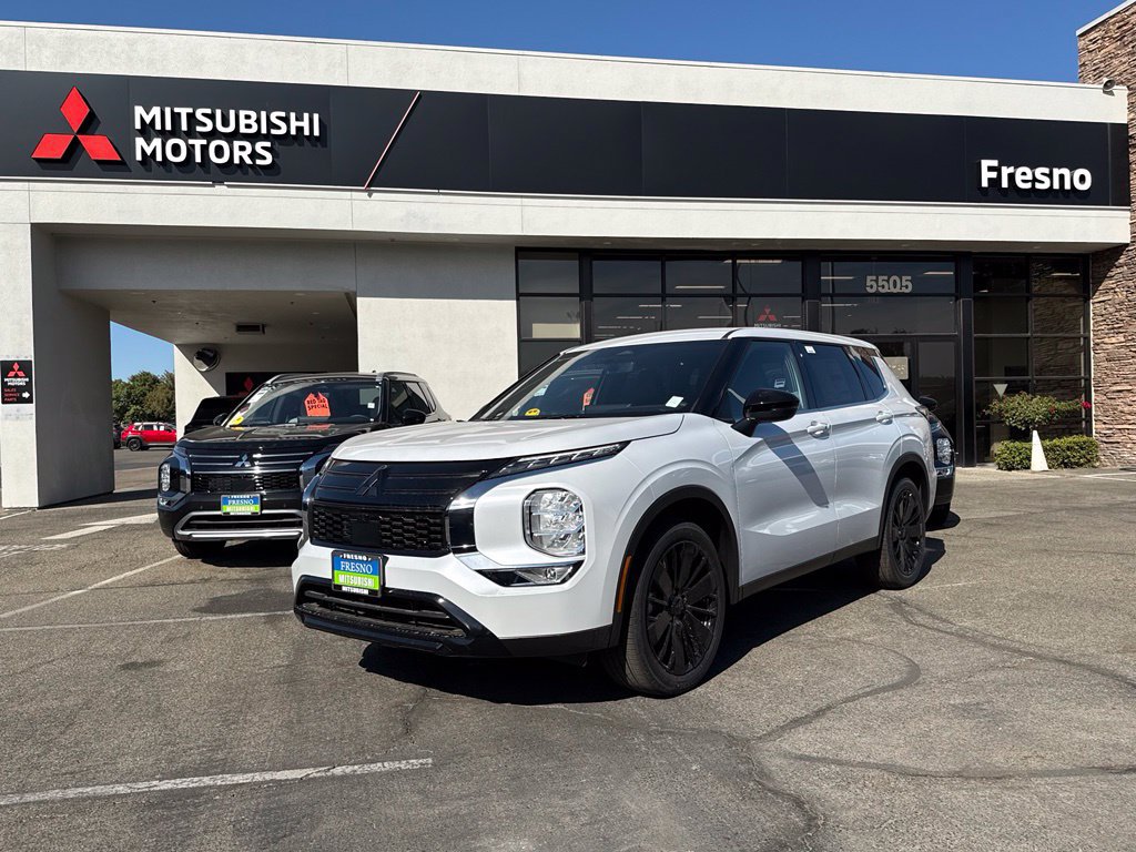 New 2026 Mitsubishi Outlander LE FWD 360° Tour