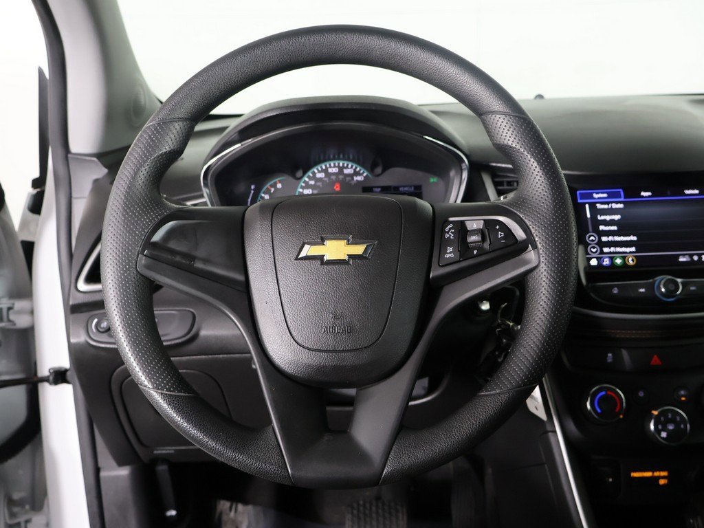 Used 2021 Chevrolet Trax LS image 35