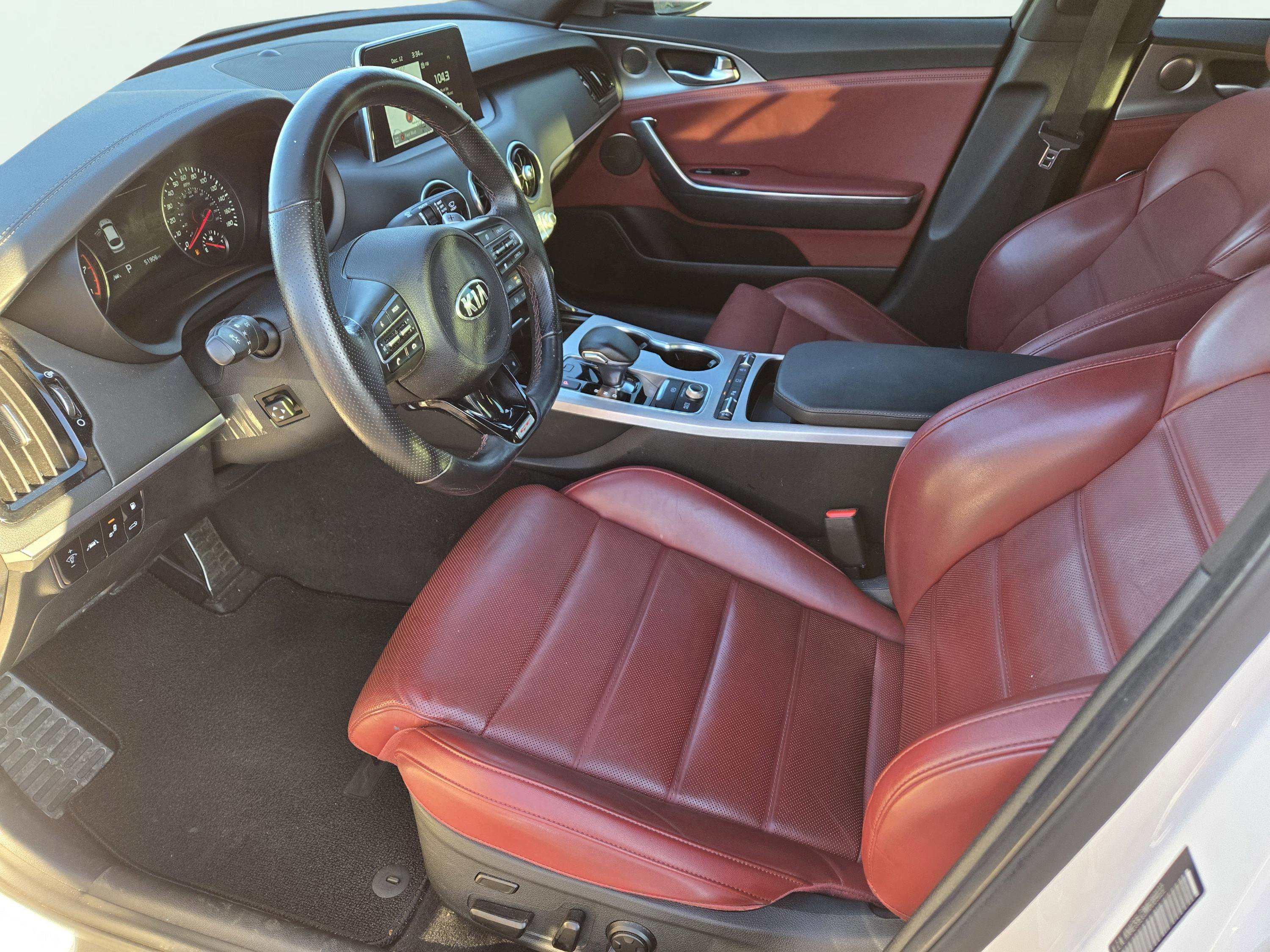 Used 2021 Kia Stinger GT2 image 14