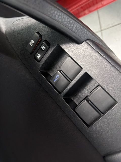 Used 2017 Toyota Corolla L image 10