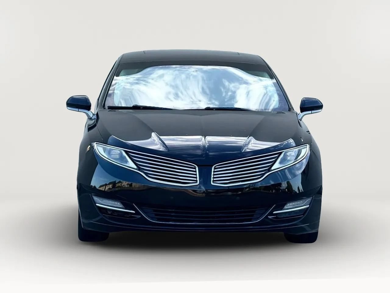 Used 2013 Lincoln MKZ FWD image 2