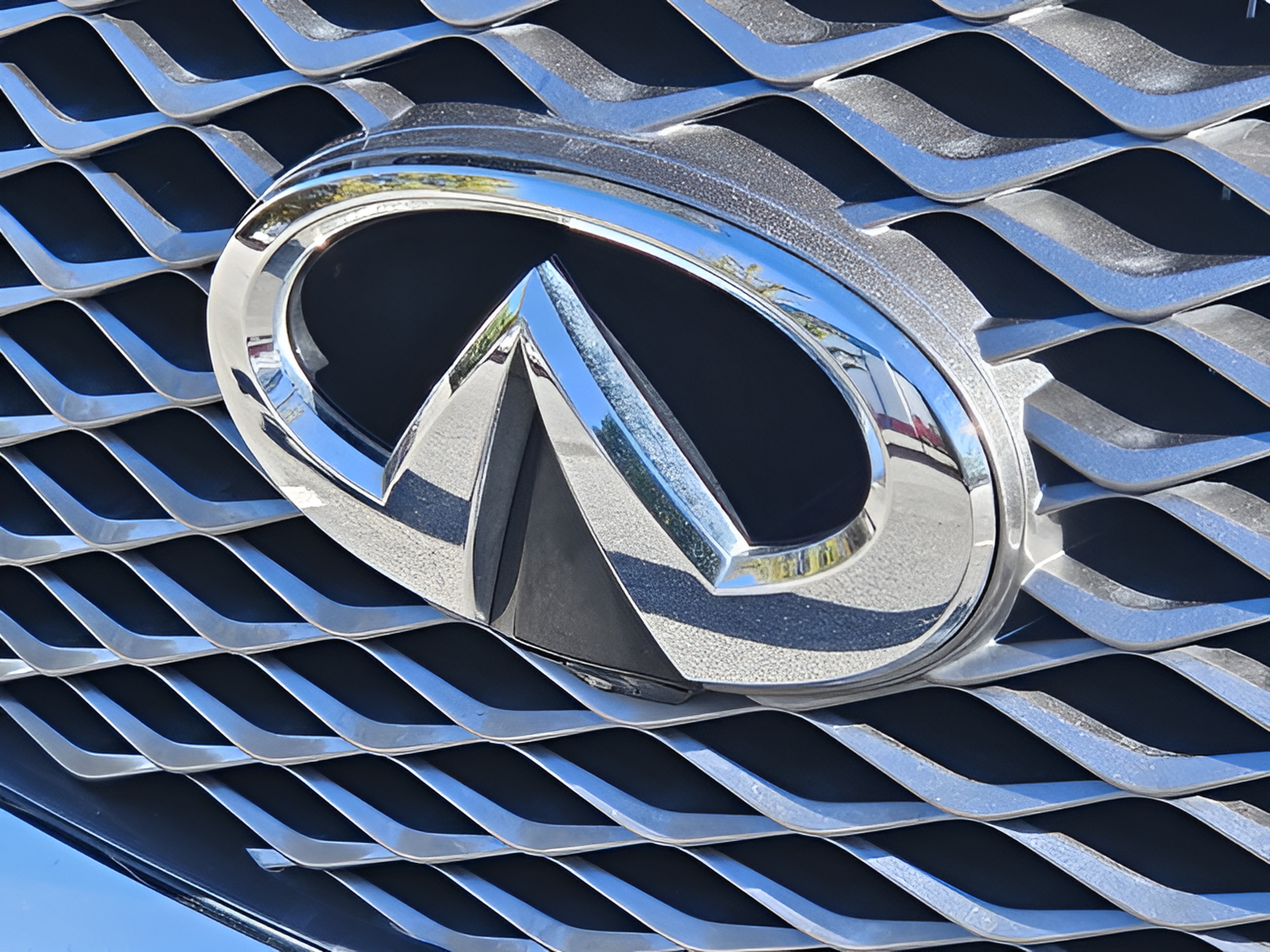 Used 2021 INFINITI QX80 Luxe w/ Cargo Package RWD image 12