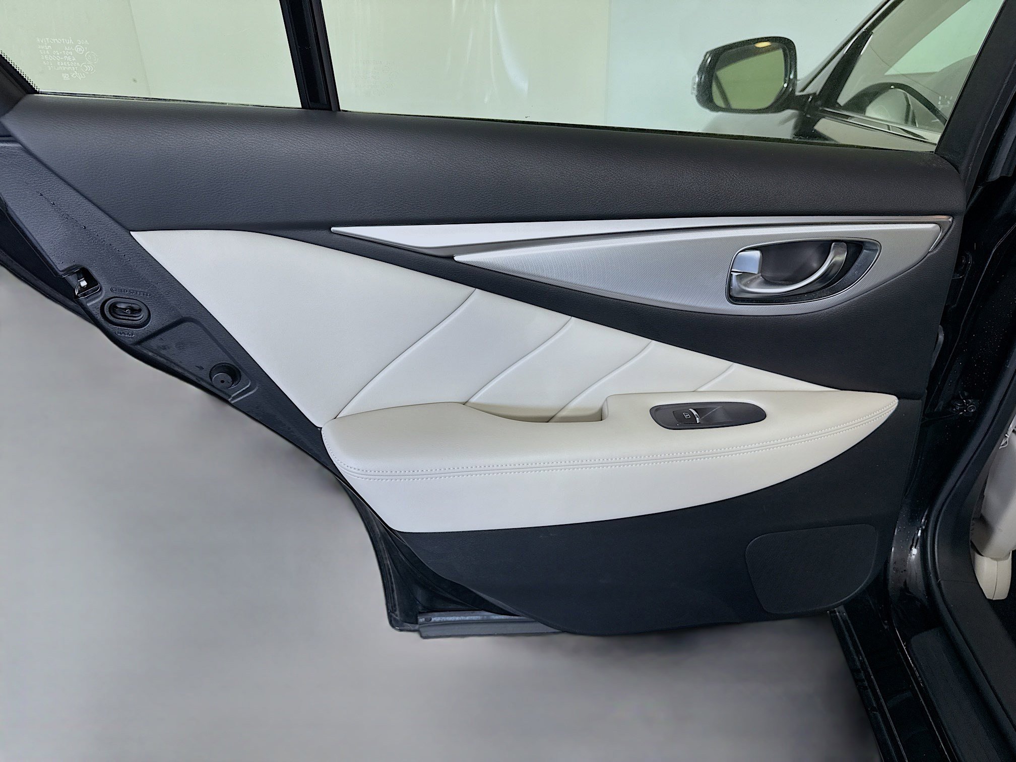 Used 2022 INFINITI Q50 Luxe w/ Cargo Package image 26