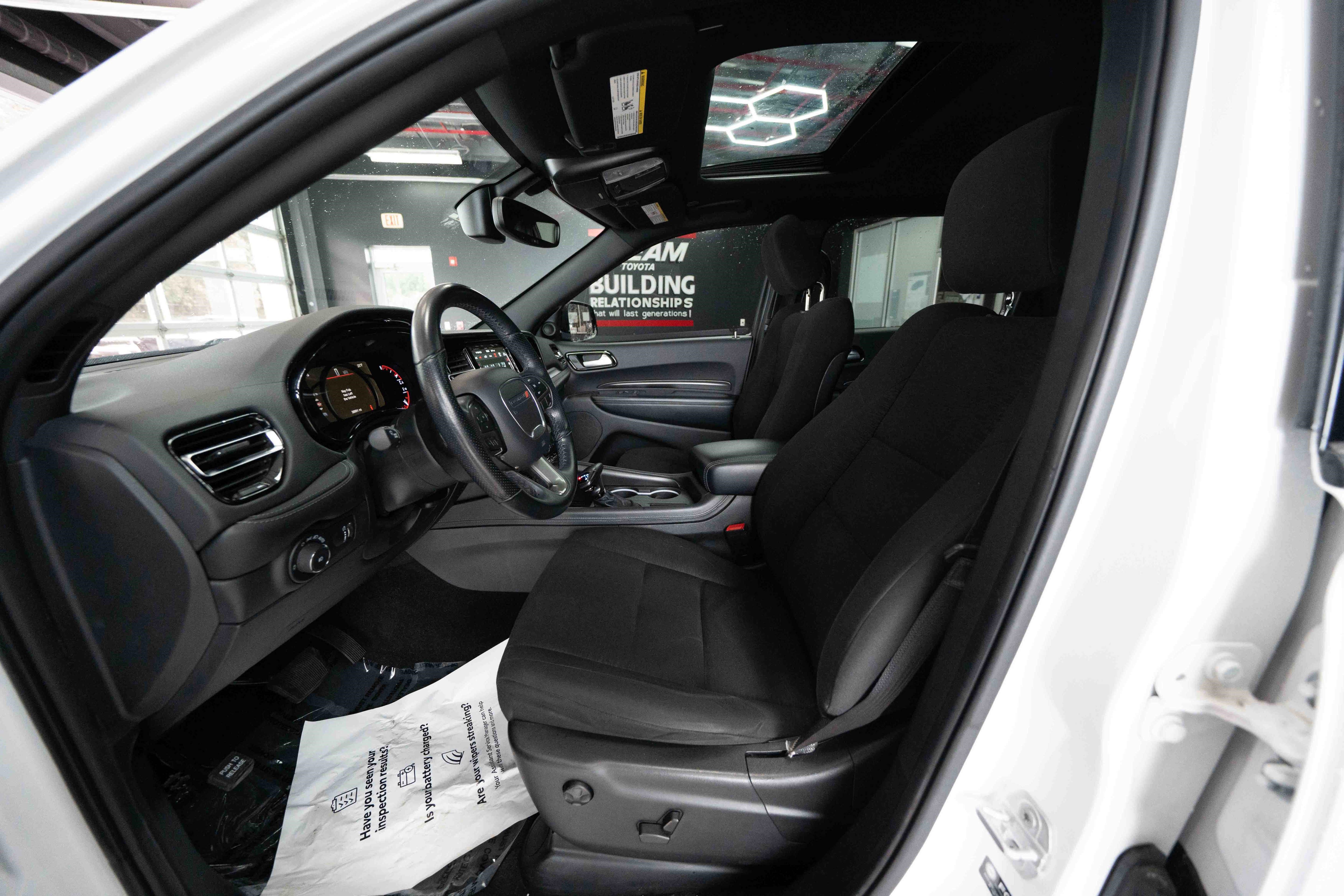 Used 2022 Dodge Durango SXT w/ Blacktop Package image 9