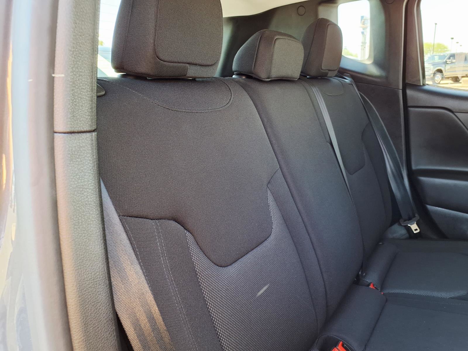 Used 2023 Jeep Renegade Latitude image 14