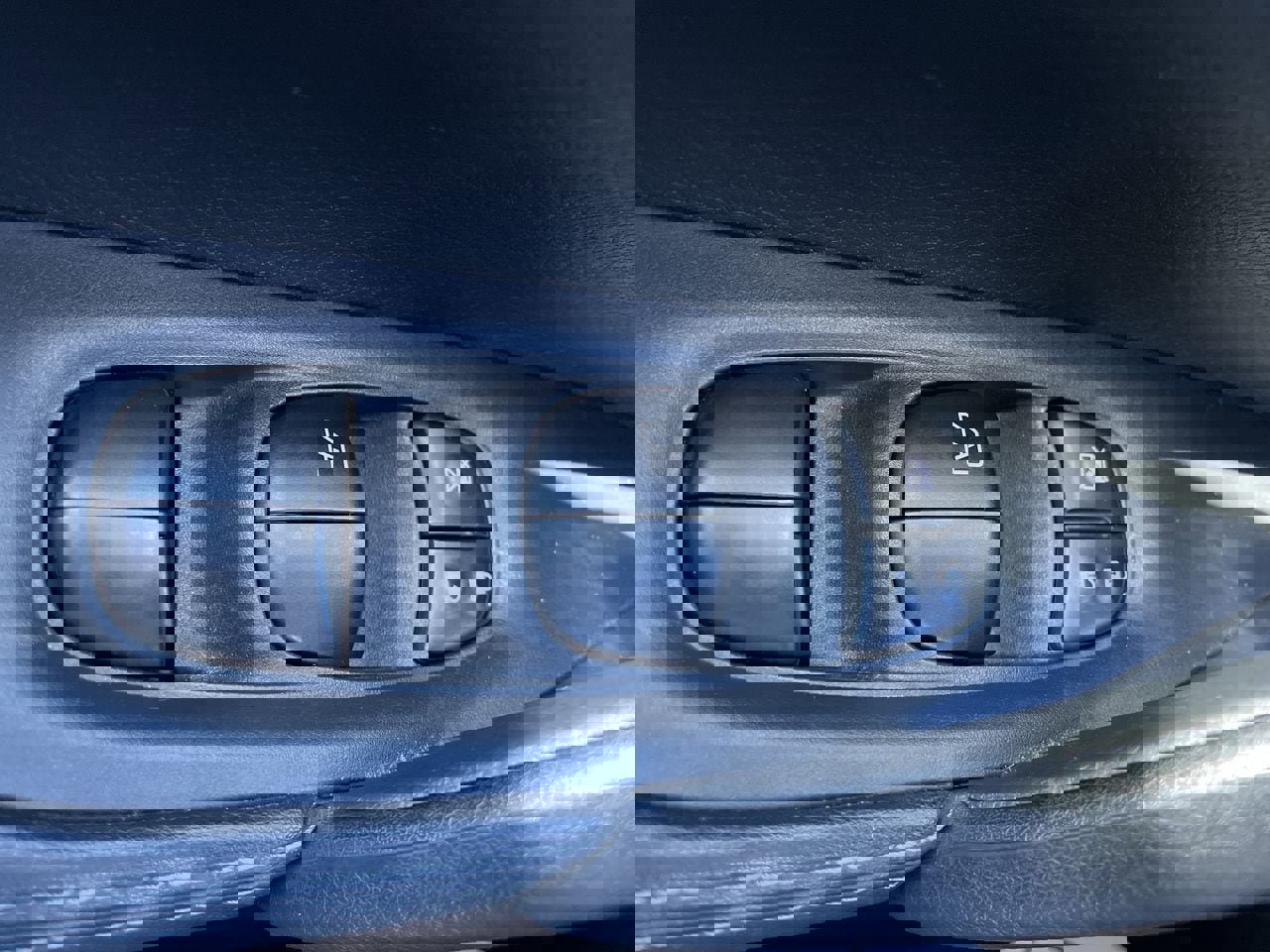 Used 2022 Nissan Rogue Sport SV w/ Technology Package image 18