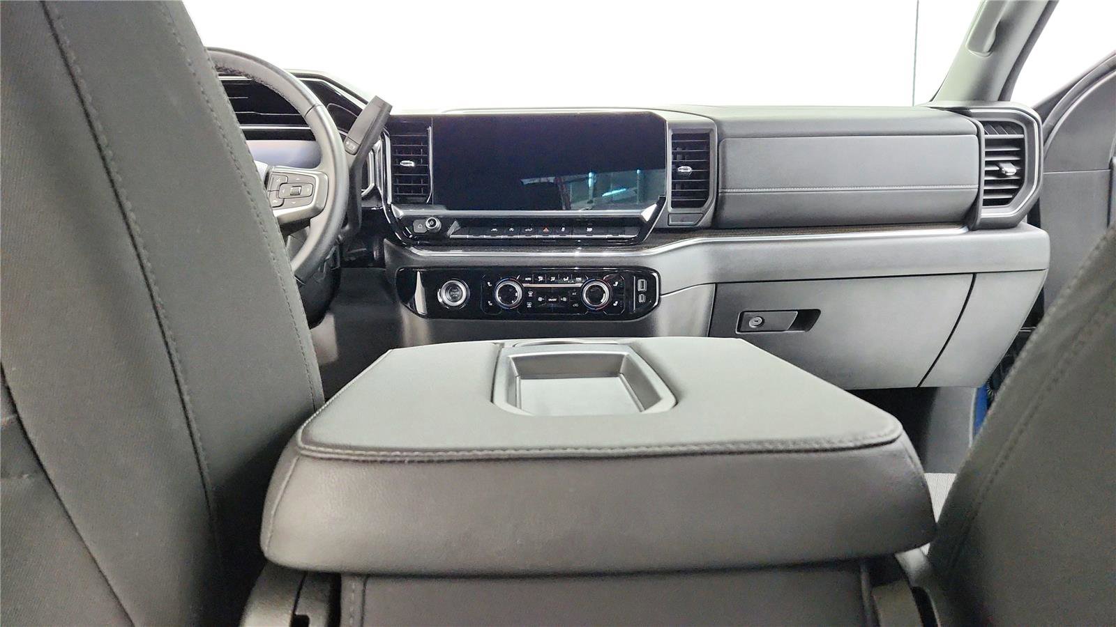 Used 2024 Chevrolet Silverado 1500 RST w/ Protection Package AWD/4WD image 15