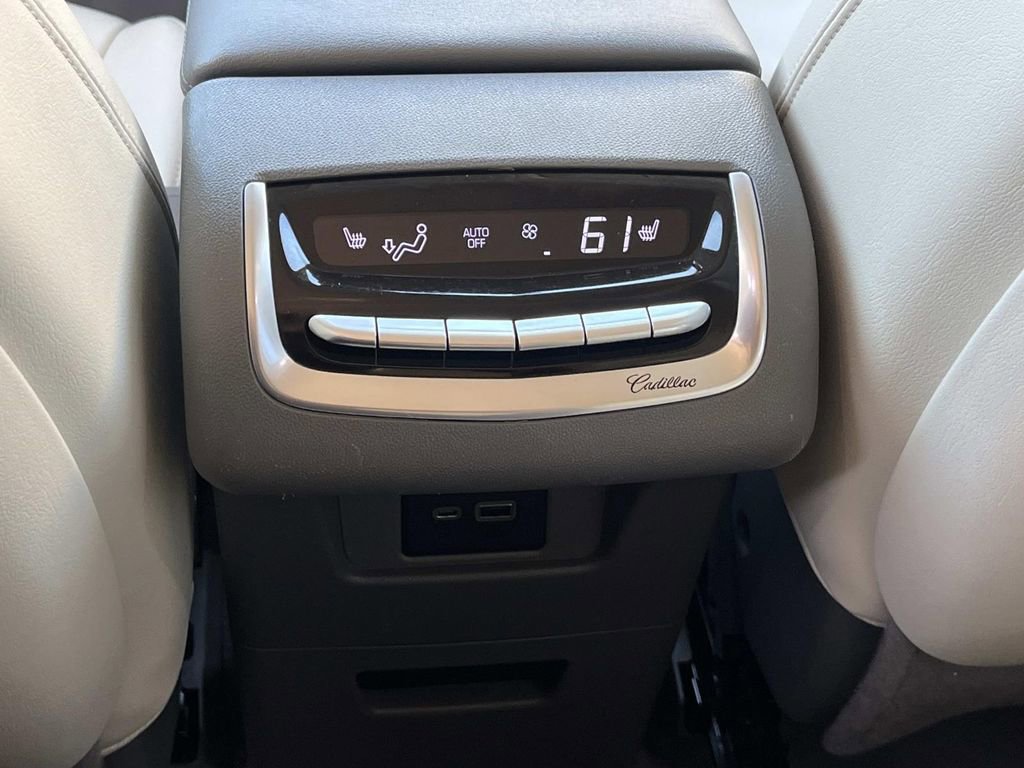 Used 2020 Cadillac XT6 Premium Luxury image 18