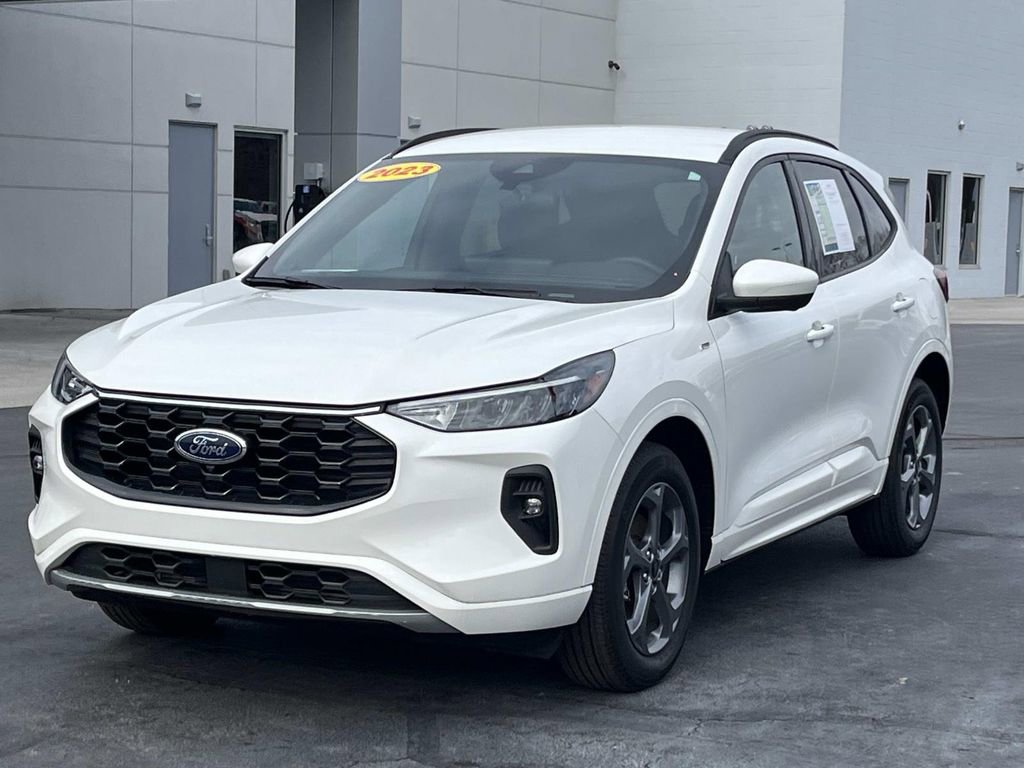 Used 2023 Ford Escape ST-Line Select w/ Tech Pack #2 image 3