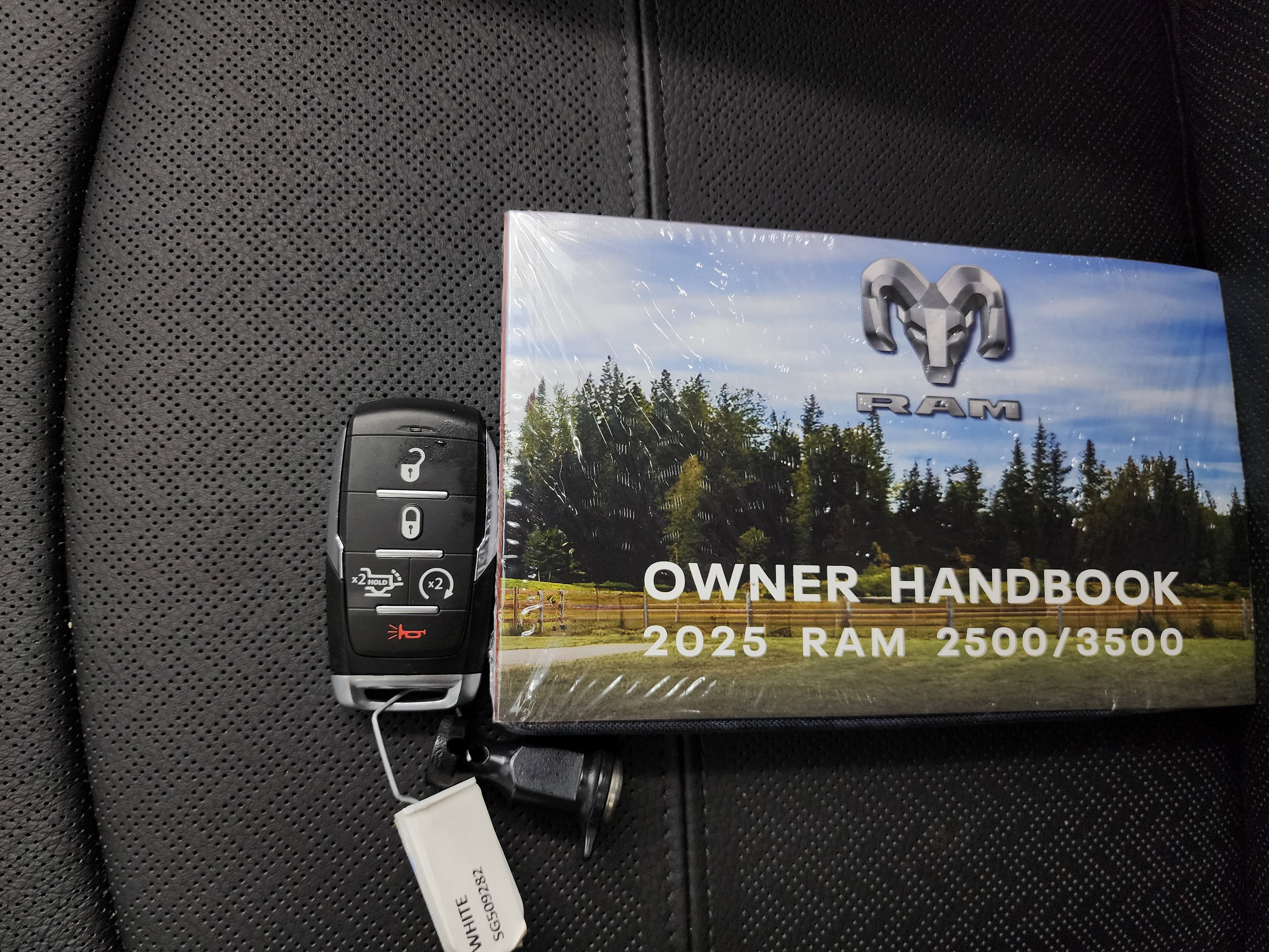 Used 2025 RAM 3500 Laramie image 66