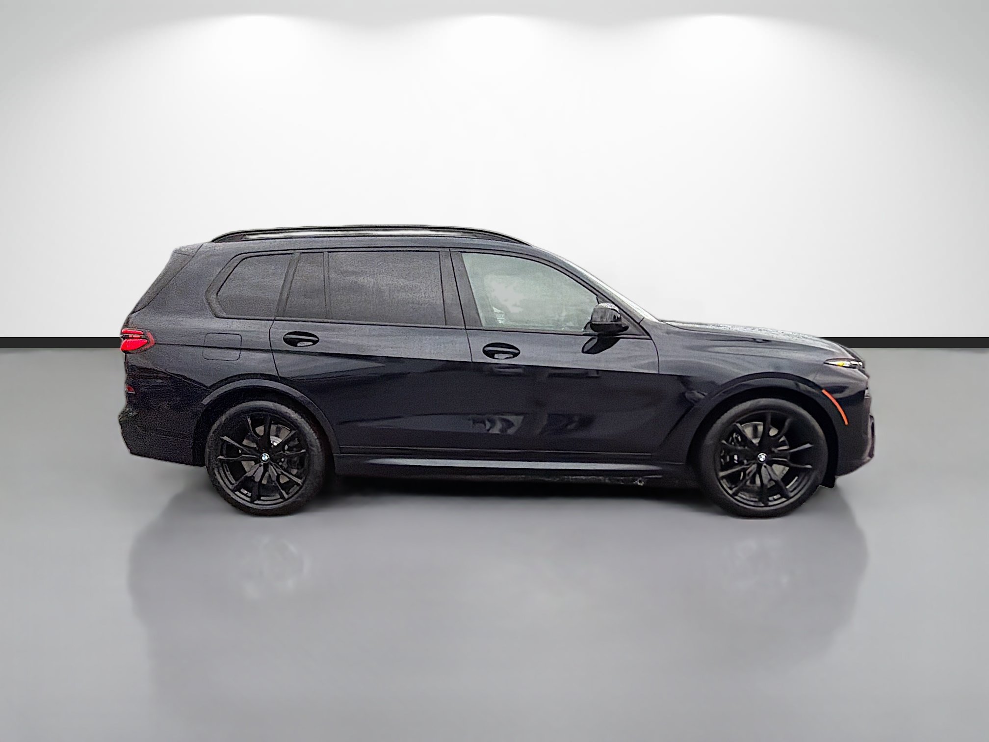 New 2027 BMW X7 M60i AWD/4WD image 2