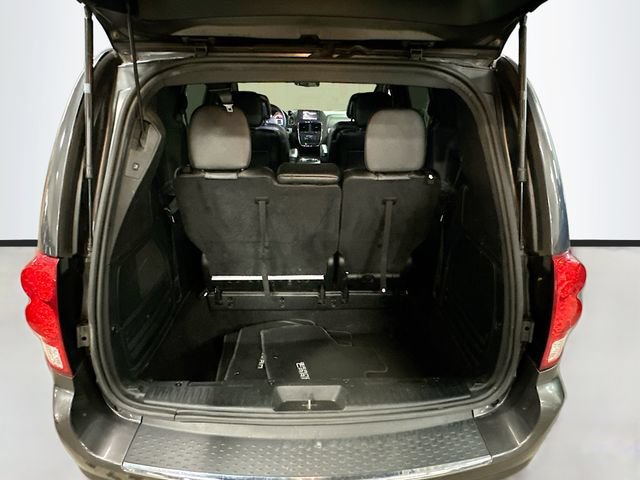 Used 2016 Dodge Grand Caravan R/T FWD image 27
