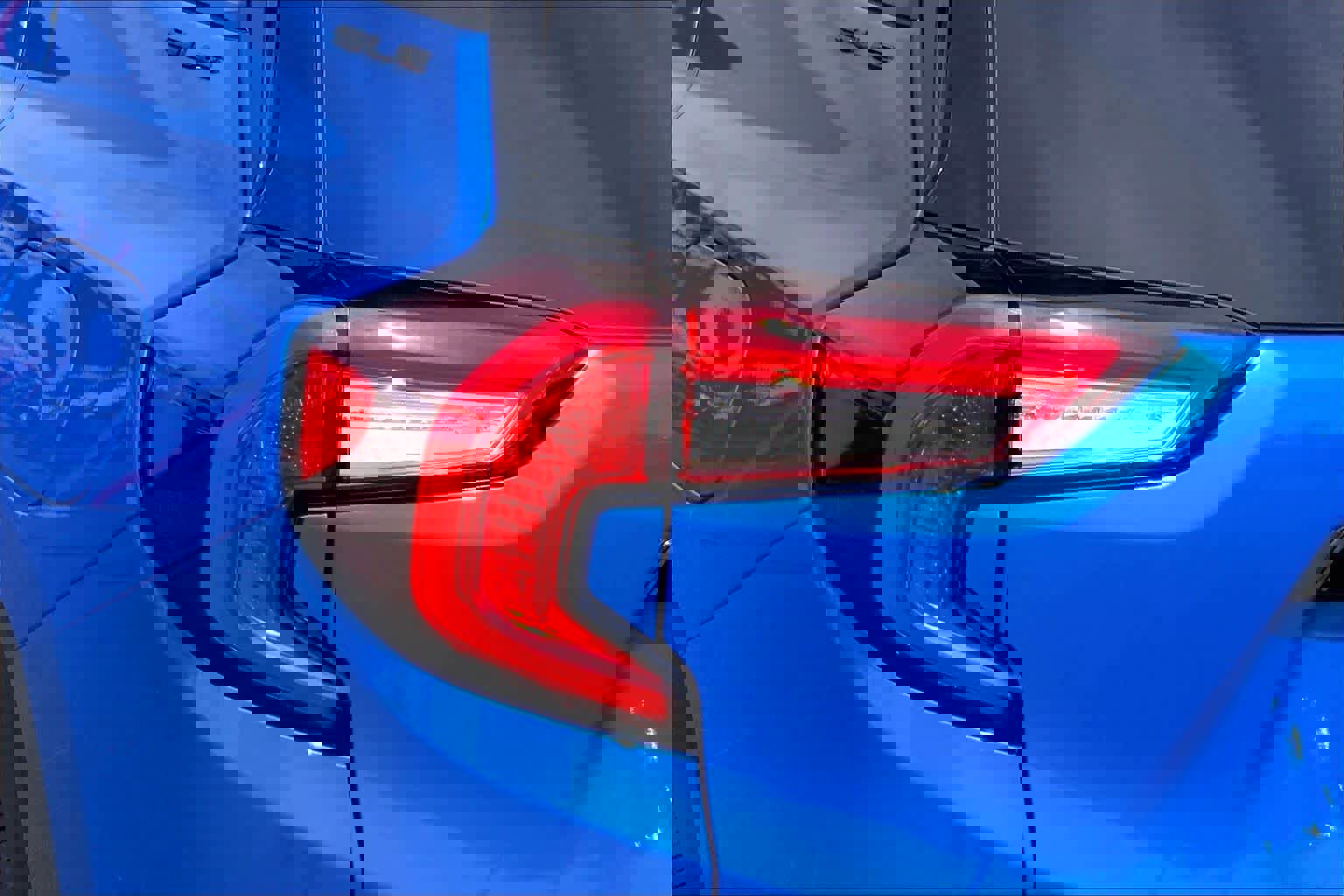 Used 2024 GMC Terrain SLE w/ Elevation Edition image 29