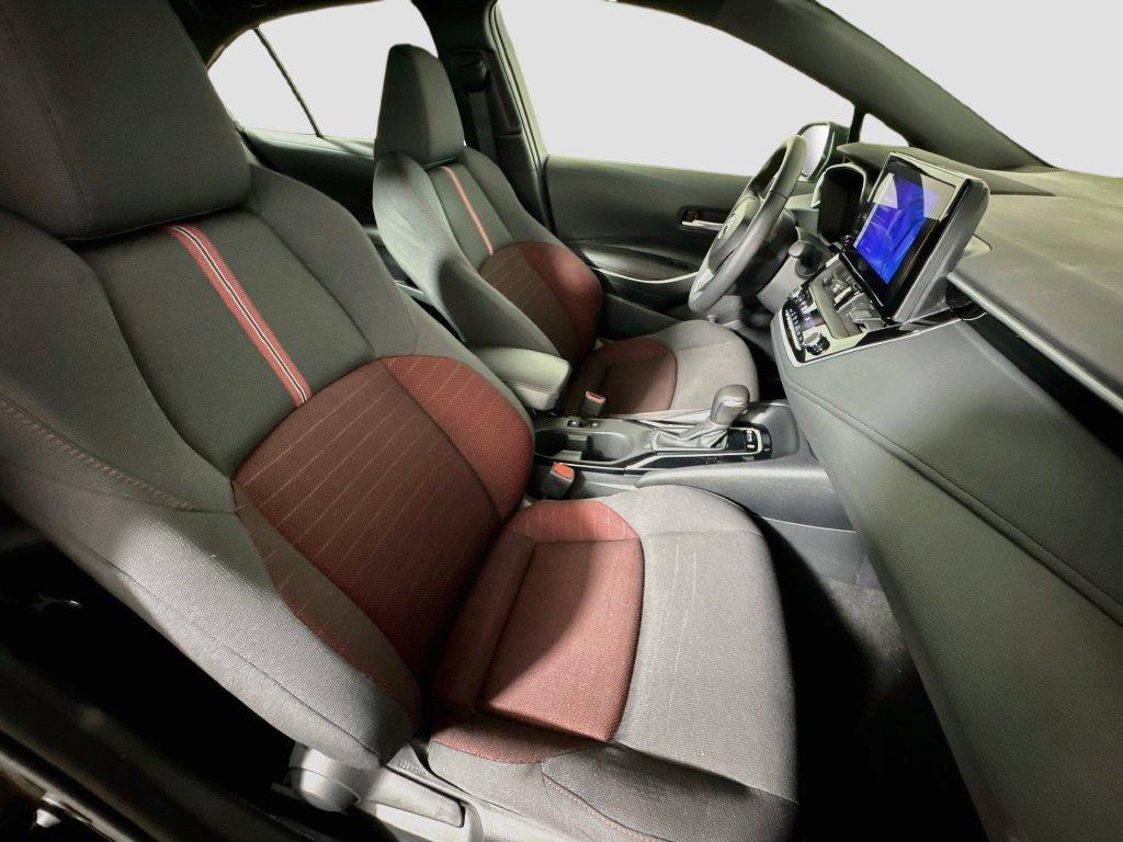 Used 2024 Toyota Corolla SE FWD image 29