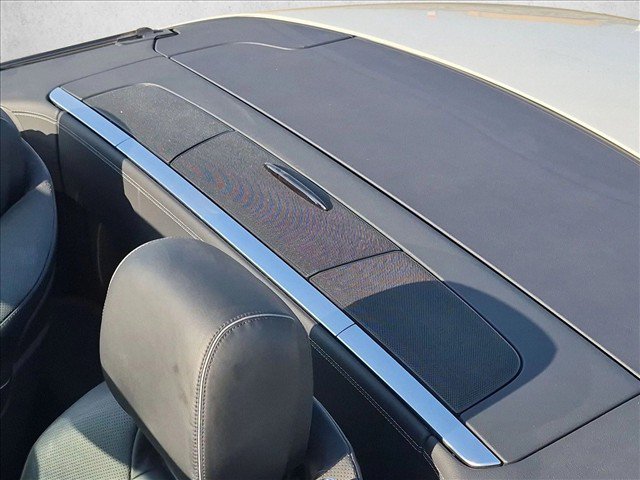Used 2013 Mercedes-Benz SL 550 image 25
