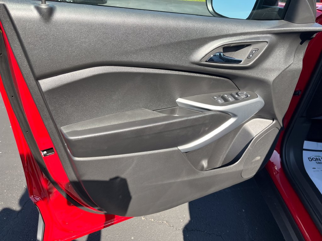 New 2026 Chevrolet Trax RS w/ Driver Confidence Package FWD image 11