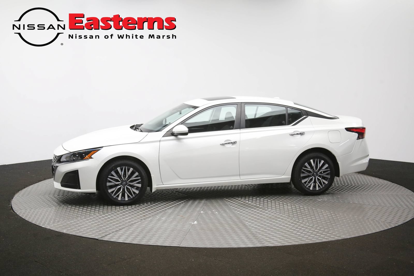 Used 2023 Nissan Altima 2.5 SV w/ SV Premium Package AWD/4WD image 59