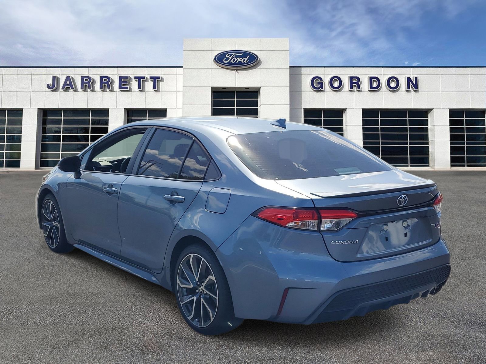 Used 2022 Toyota Corolla SE FWD image 3