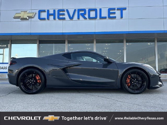 New 2027 Chevrolet Corvette Grand Sport w/ Z52 Sport Performance Package RWD image 3