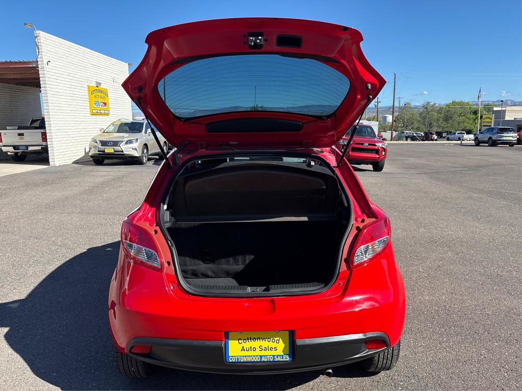 Used 2012 MAZDA MAZDA2 Sport FWD image 12