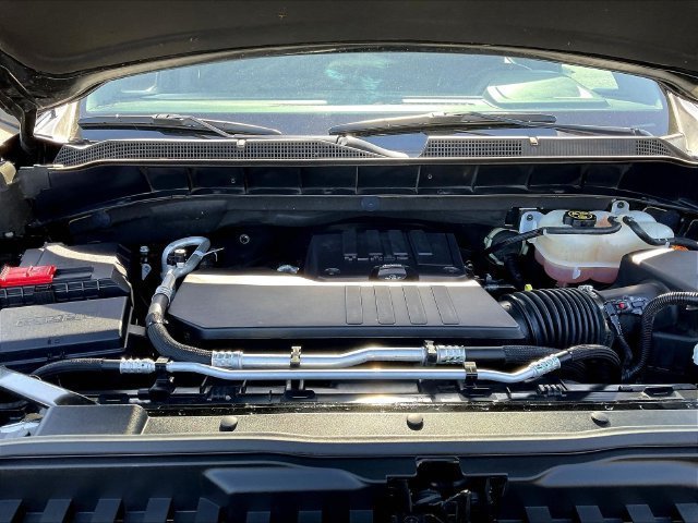 Used 2022 Chevrolet Silverado 1500 LT AWD/4WD image 32