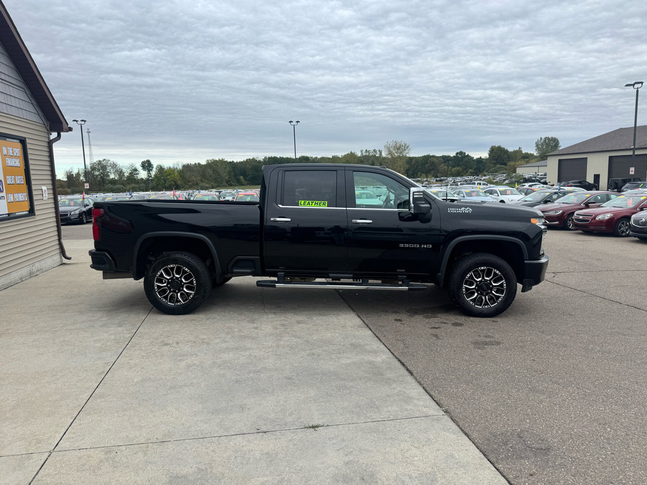 Used 2022 Chevrolet Silverado 3500 High Country w/ Z71 Off-Road Package image 4