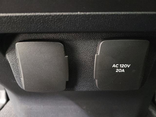 Used 2023 Ford F250 Lariat w/ Lariat Ultimate Package AWD/4WD image 18