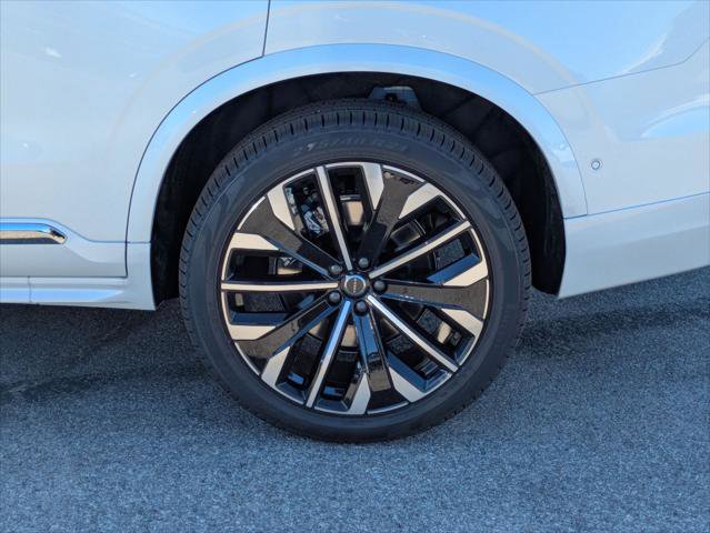 New 2026 Volvo XC90 B6 Plus w/ Protection Package Premier image 6