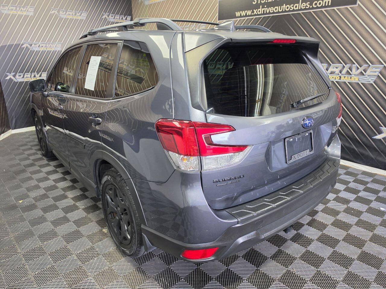 Used 2021 Subaru Forester Premium AWD/4WD image 9
