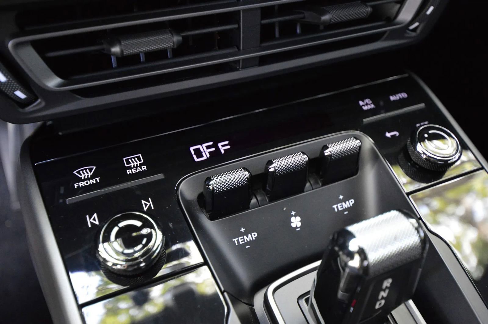 Used 2024 Porsche 911 Carrera 4S image 48