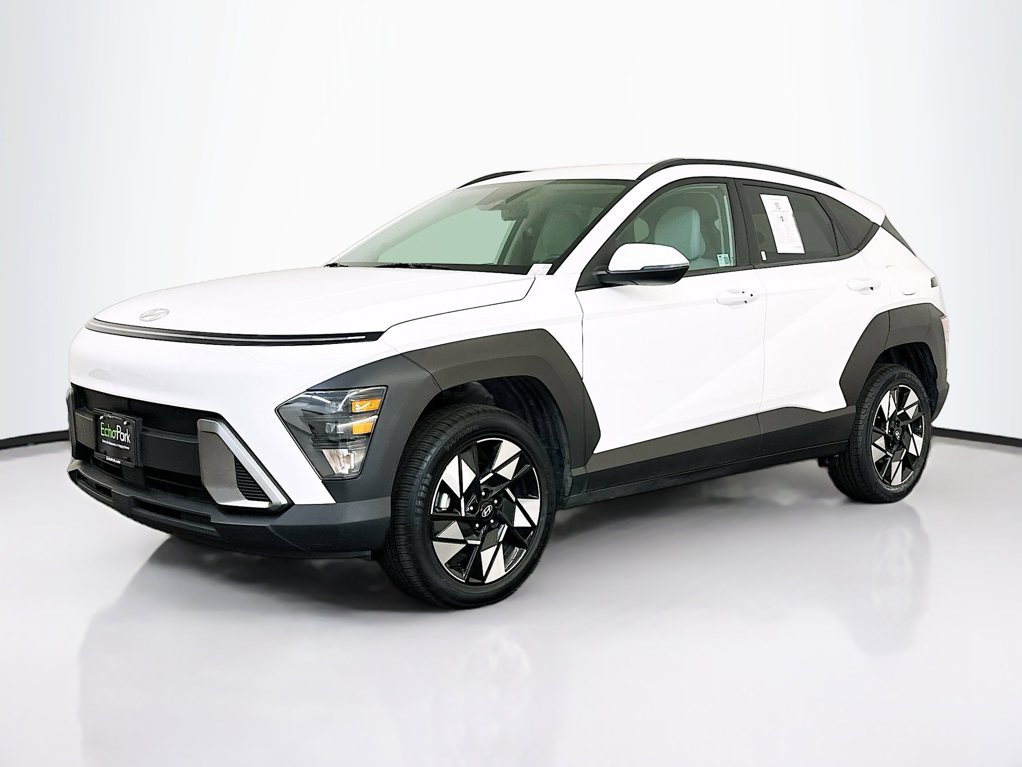 Used 2024 Hyundai Kona SEL image 3