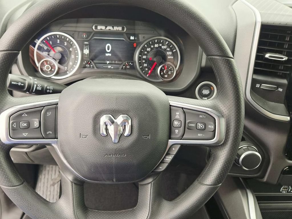 New 2026 RAM 1500 Express AWD/4WD image 21