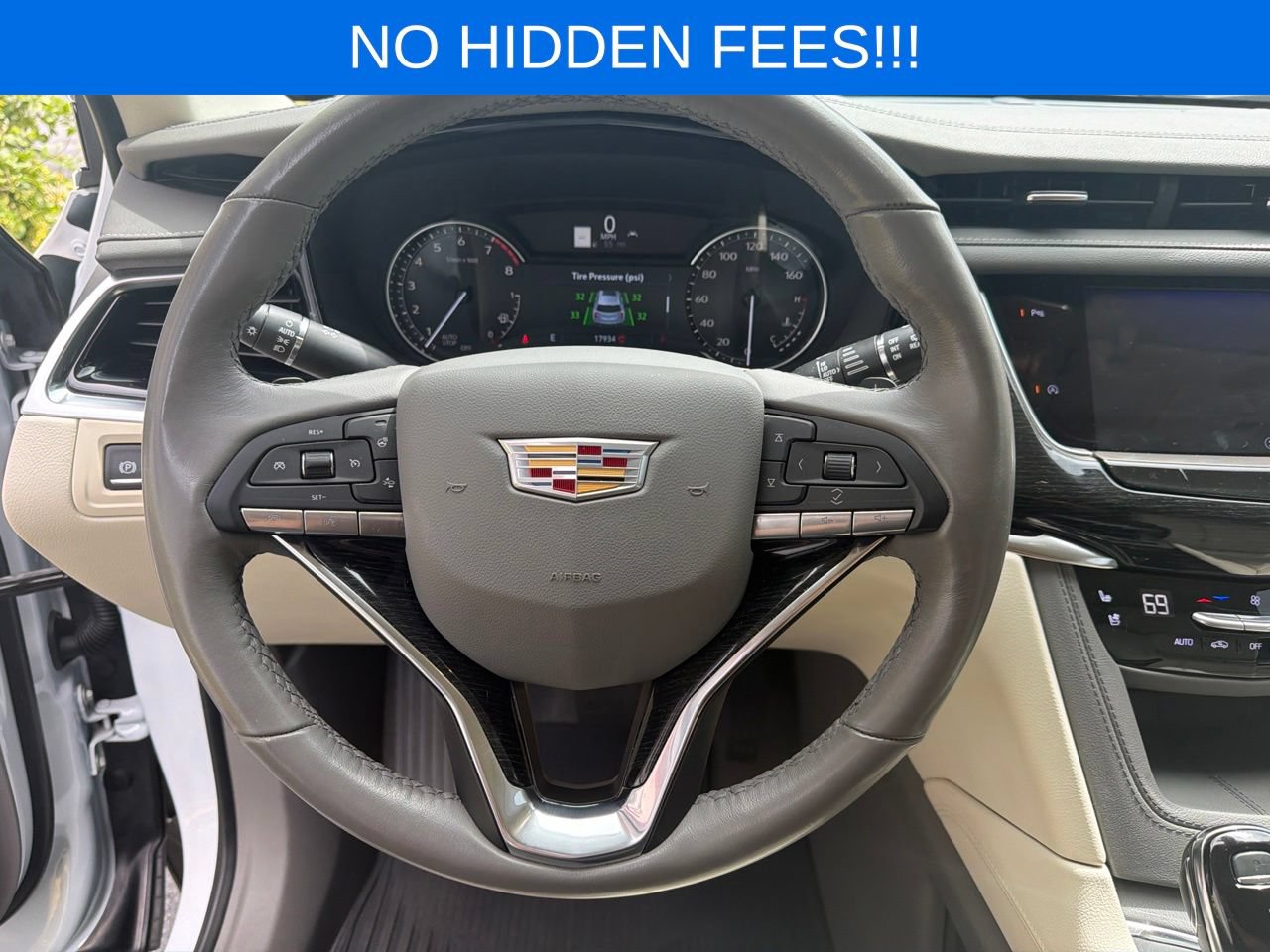 Used 2025 Cadillac XT6 Premium Luxury w/ LPO, Floor Liner Package FWD image 15