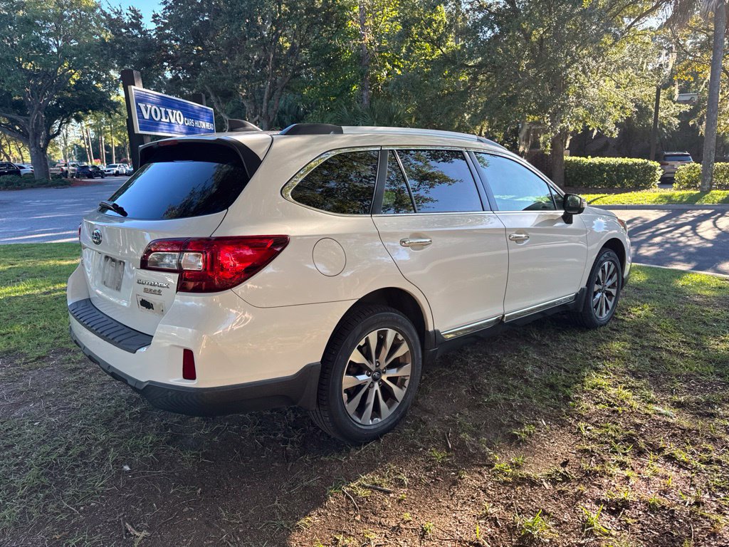 Used 2017 Subaru Outback 2.5i Touring w/ Popular Package #5A AWD/4WD image 7